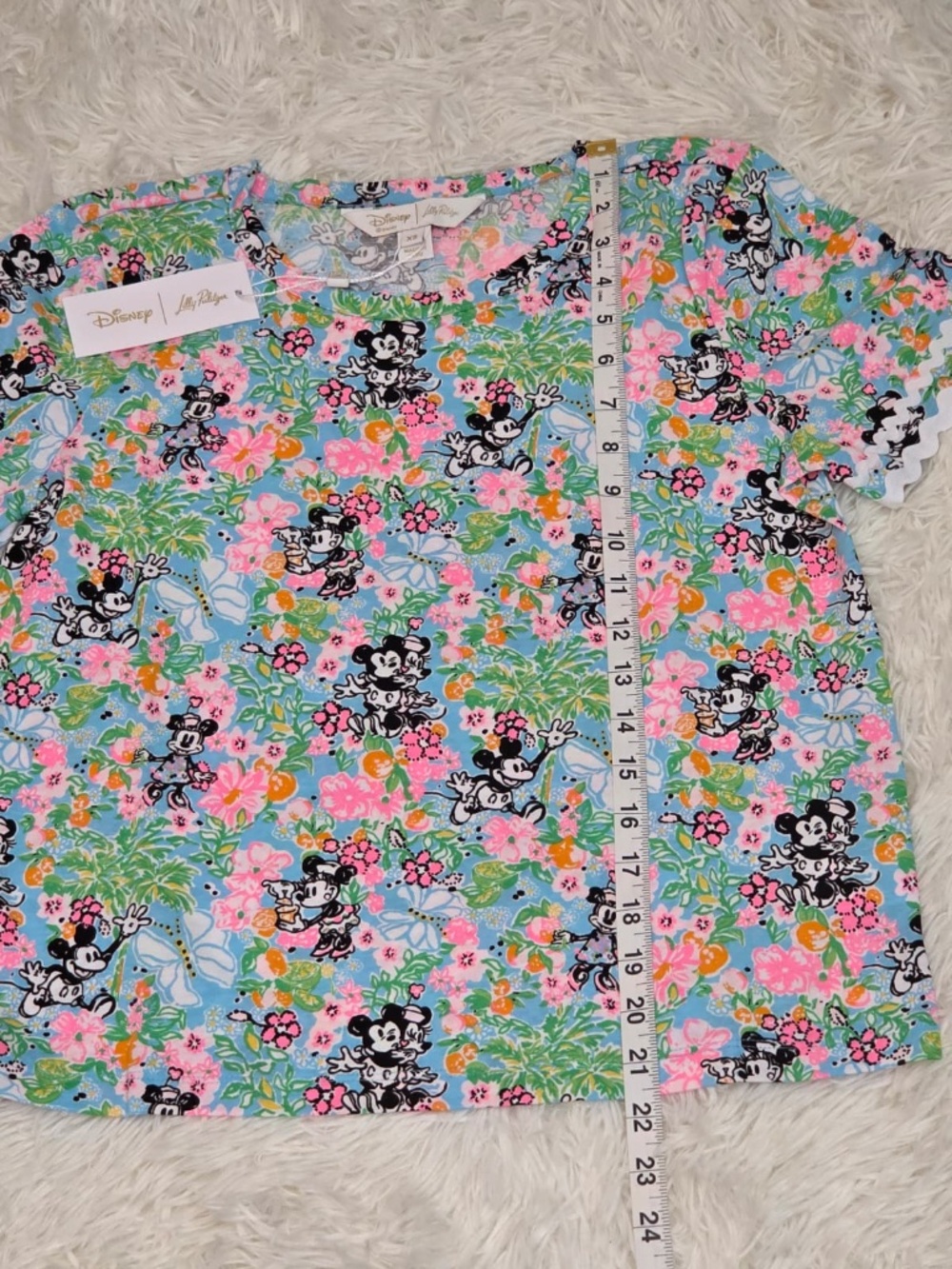 NWT Lilly Pulitzer Disney Top "Lilly Hearts Disney" - Picture 3 of 14